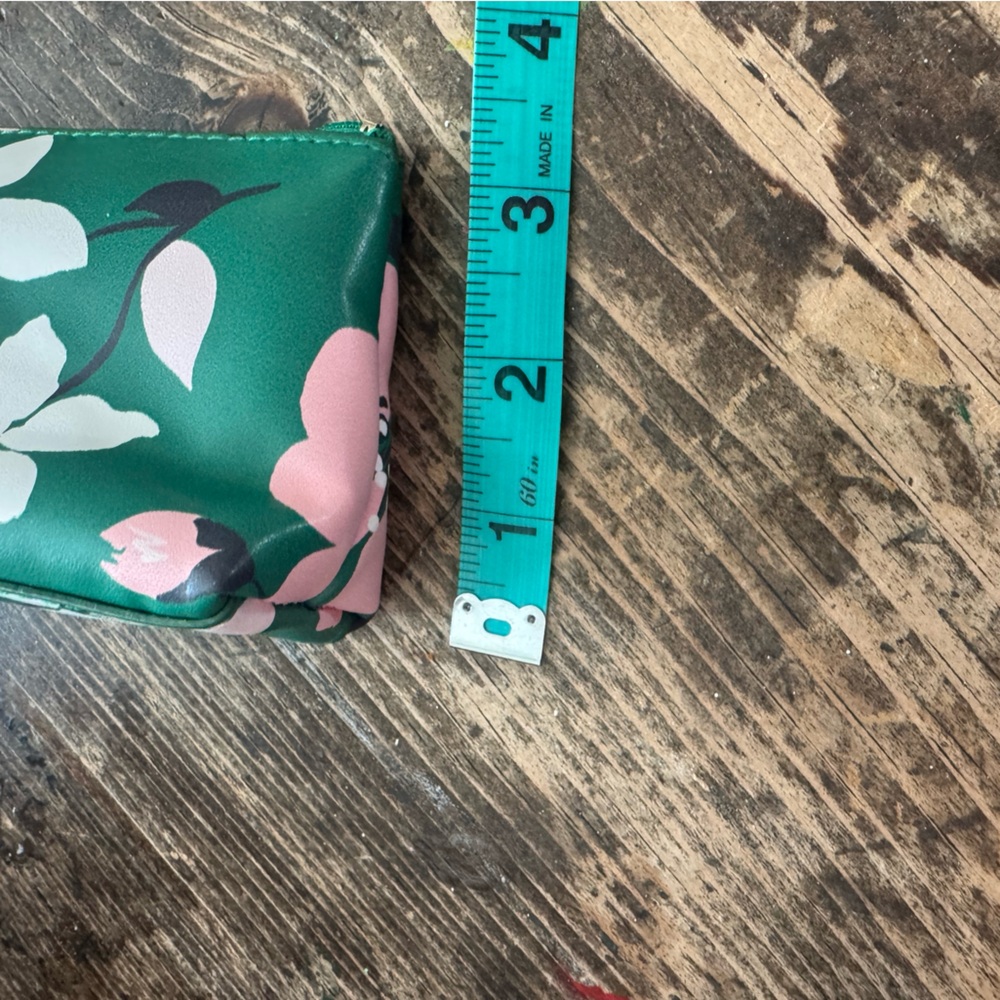 Kate Spade ♠️ Green Floral Pencil Case with Accessories: ruler eraser&sharpener - Picture 9 of 11